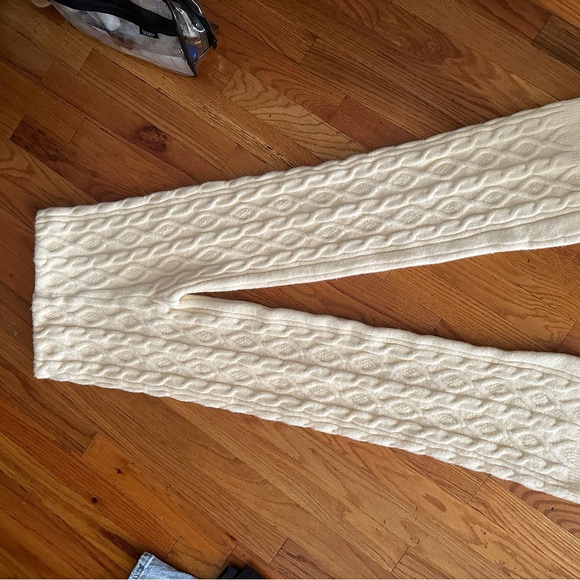 Source unknown cable sweater set barely worn - Picture 2 of 3